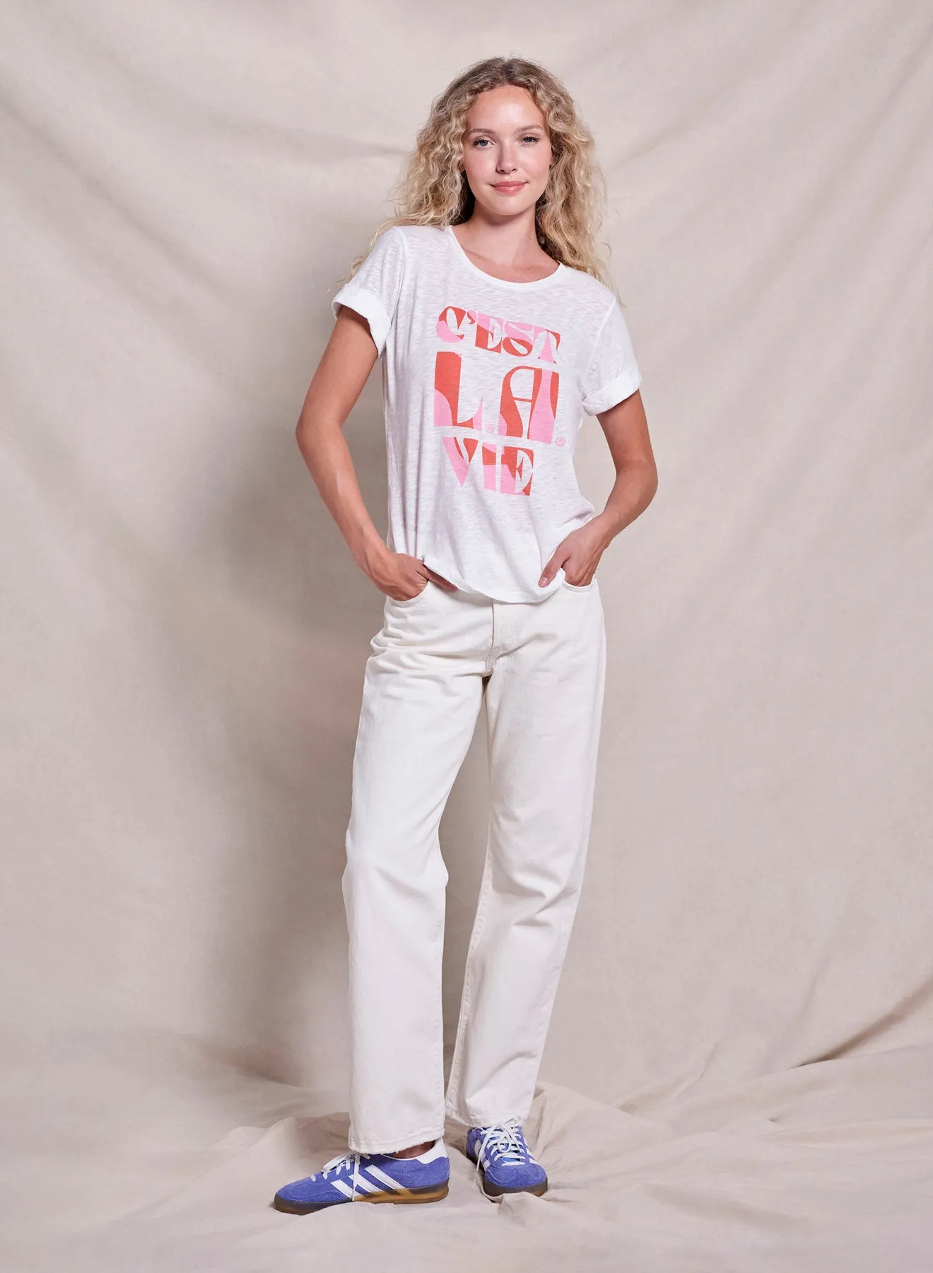 Sundry Cest La Vie Rolled Sleeve Tee in Optic White