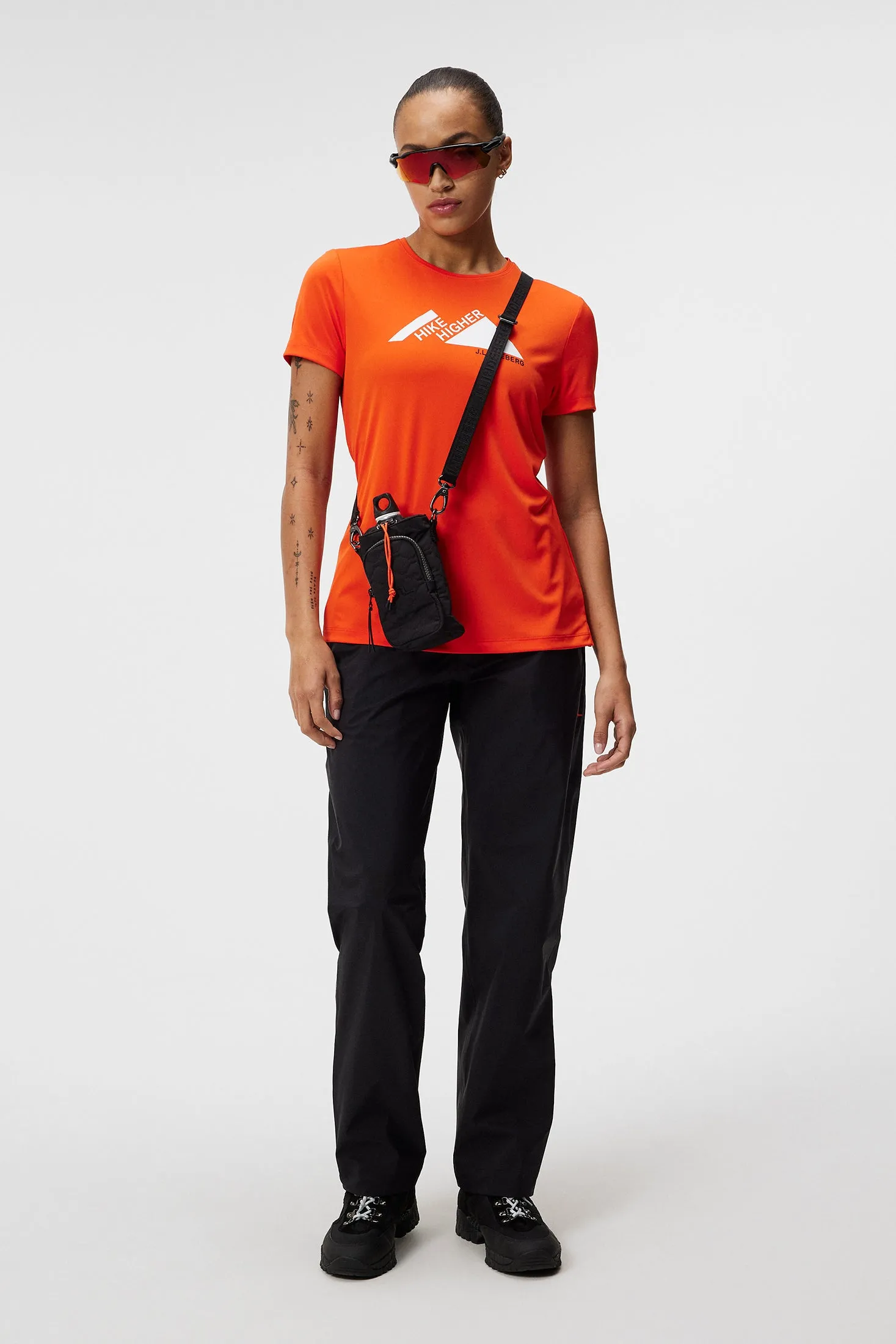Valeria Graphic T-shirt